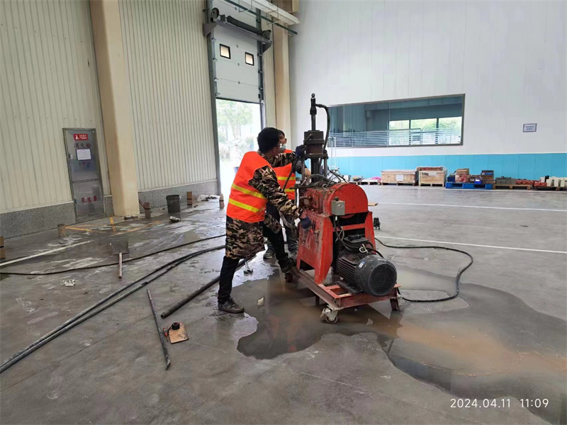 万宁厂房地面下沉塌陷注浆加固施工